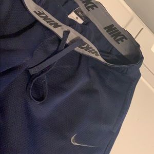 Nike therm-fit pants Men’s size Medium